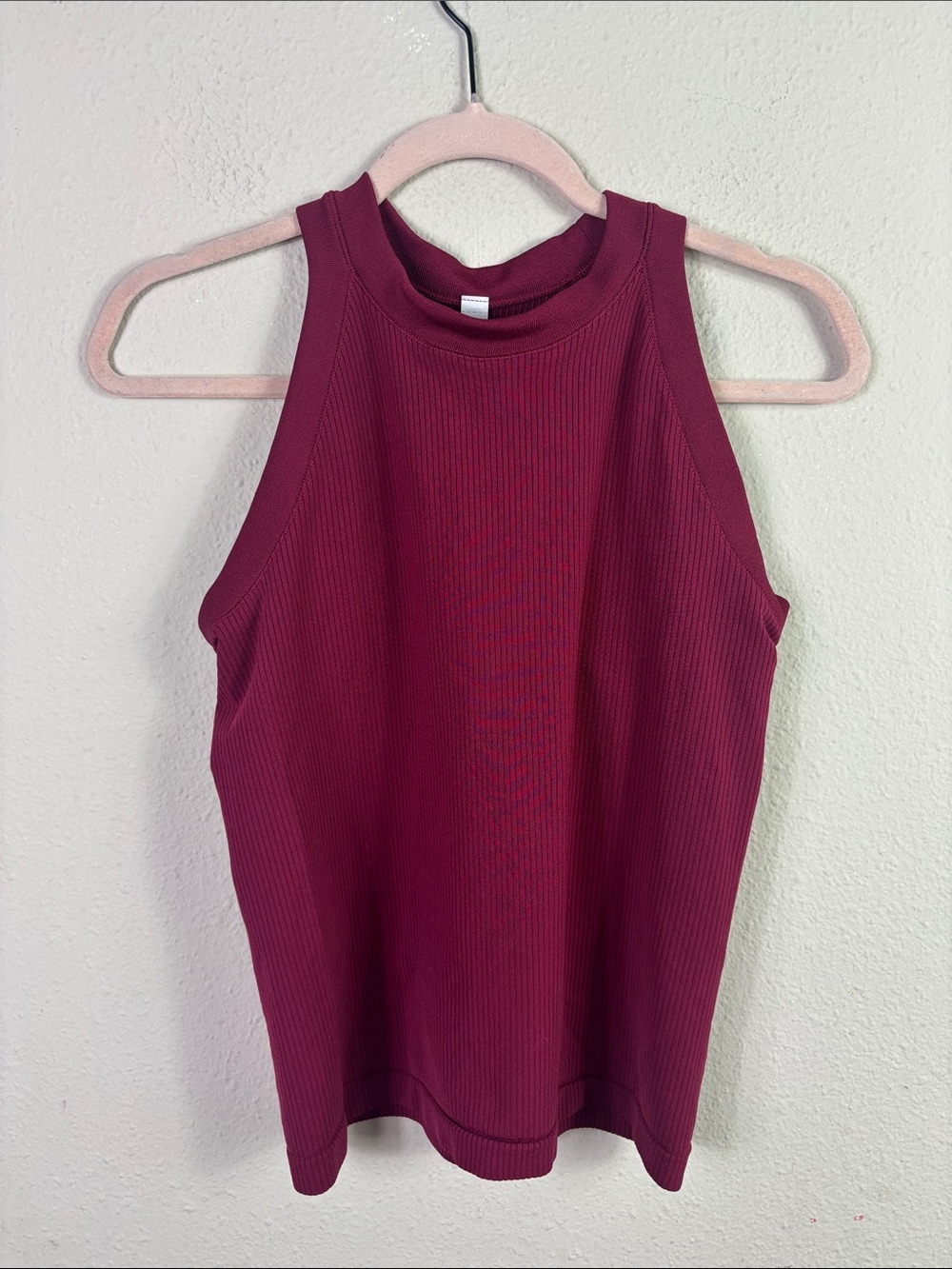 Athleta Burgundy Seamless Racerback Ribbed Tank Top size Medium